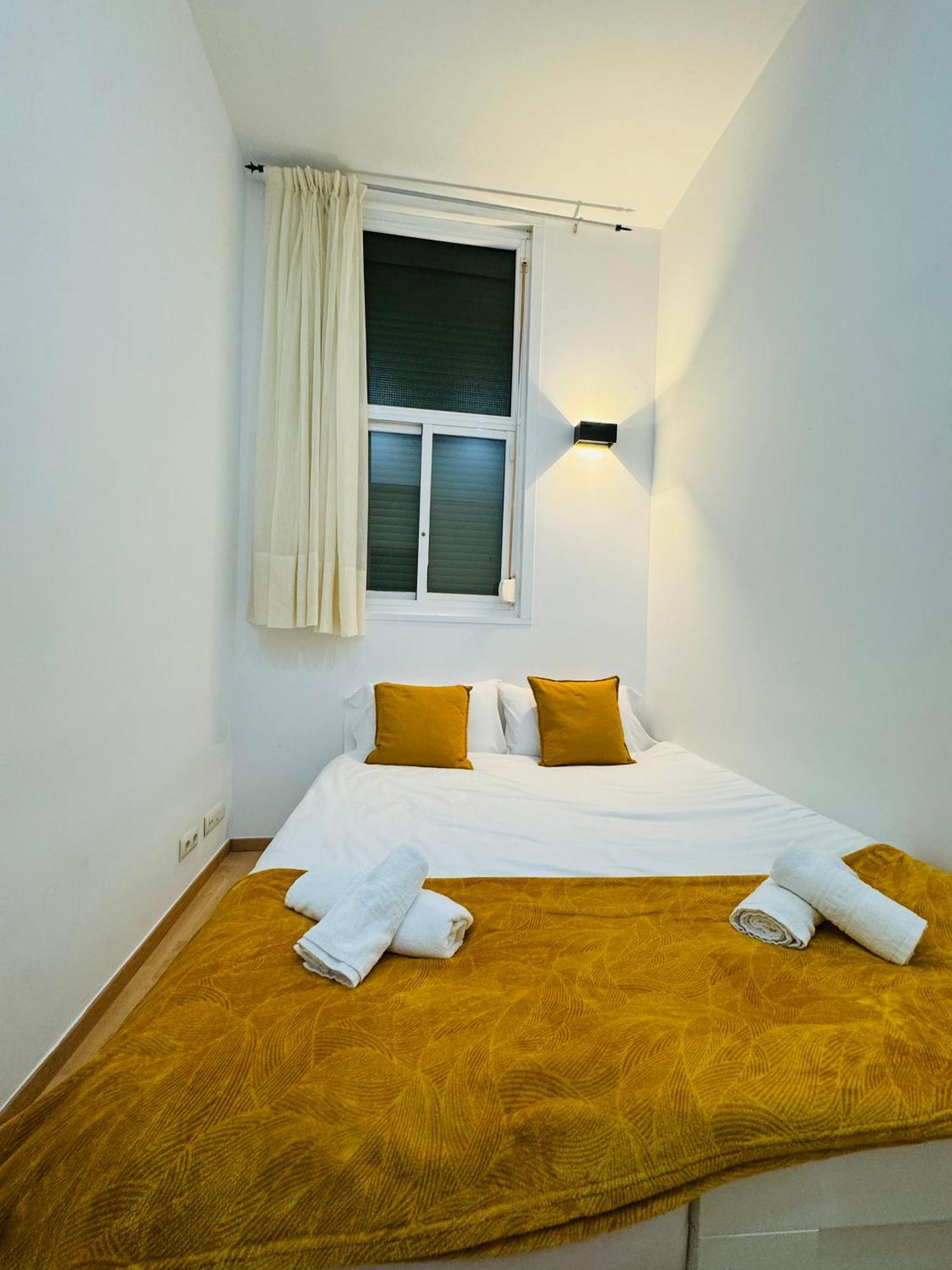Pamis Apartament Sants, Barselona Dış mekan fotoğraf